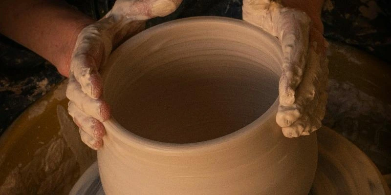 BTS Industries Céramiques à Annette Fouache Bordron : Excellence et Tradition